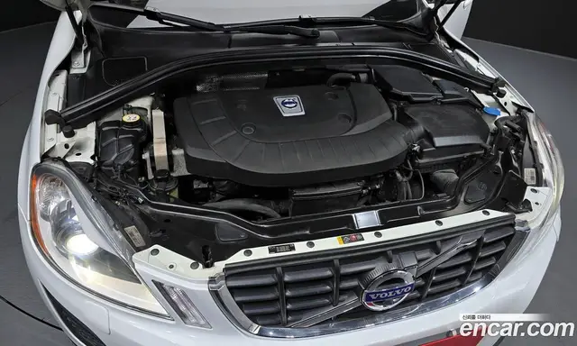 Volvo XC60 2013 2.0 автомат (гидро), миниатюра 6 Volvo XC60 2013 2.0 автомат (гидро), миниатюра 6