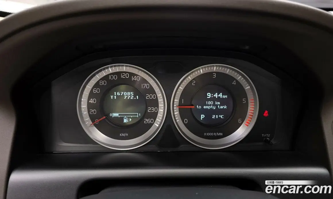 Volvo XC60 2013 2.0 автомат (гидро), фото 8 Volvo XC60 2013 2.0 автомат (гидро), фото 8