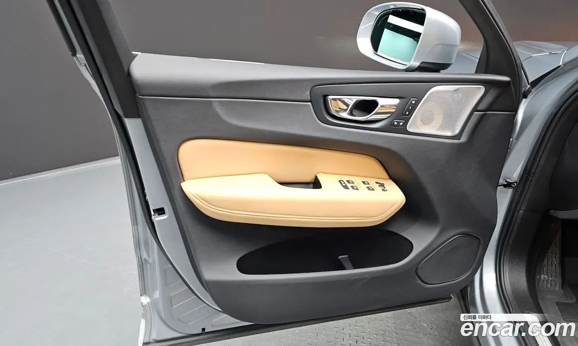 Volvo XC60 2019 2.0 автомат (гидро), фото 14 Volvo XC60 2019 2.0 автомат (гидро), фото 14