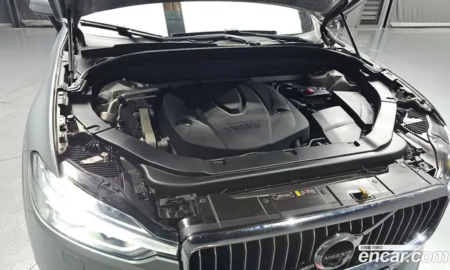 Volvo XC60 2019 2.0 автомат (гидро), миниатюра 6 Volvo XC60 2019 2.0 автомат (гидро), миниатюра 6