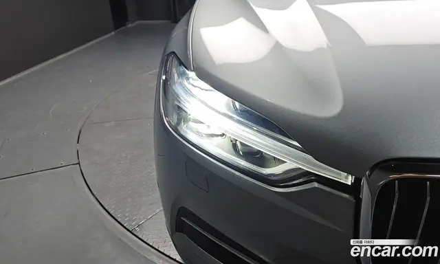 Volvo XC60 2019 2.0 автомат (гидро), миниатюра 8 Volvo XC60 2019 2.0 автомат (гидро), миниатюра 8