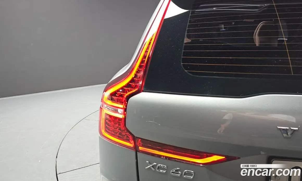 Volvo XC60 2019 2.0 автомат (гидро), фото 9 Volvo XC60 2019 2.0 автомат (гидро), фото 9