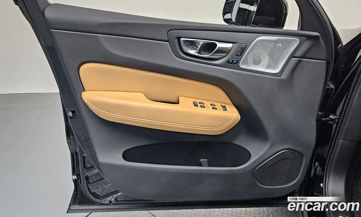 Volvo XC60 2021 2.0 автомат (гидро), фото 14 Volvo XC60 2021 2.0 автомат (гидро), фото 14