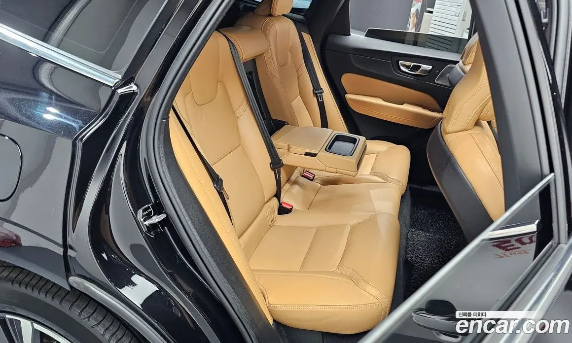 Volvo XC60 2021 2.0 автомат (гидро), фото 17 Volvo XC60 2021 2.0 автомат (гидро), фото 17