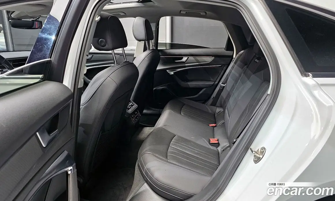 Audi A6 2021 2.0 автомат (гидро), фото 17