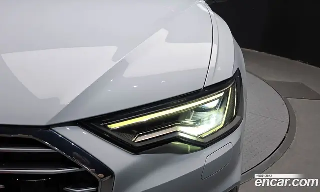 Audi A6 2021 2.0 автомат (гидро), миниатюра 8