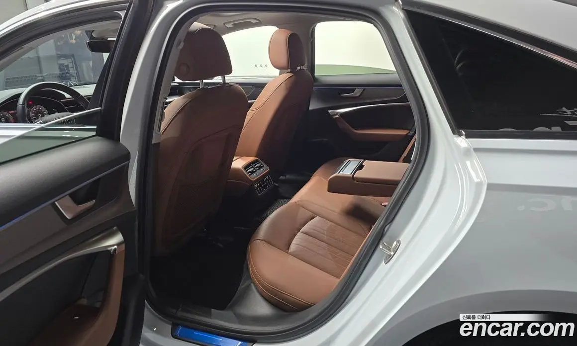 Audi A6 2021 2.0 автомат (гидро), фото 16