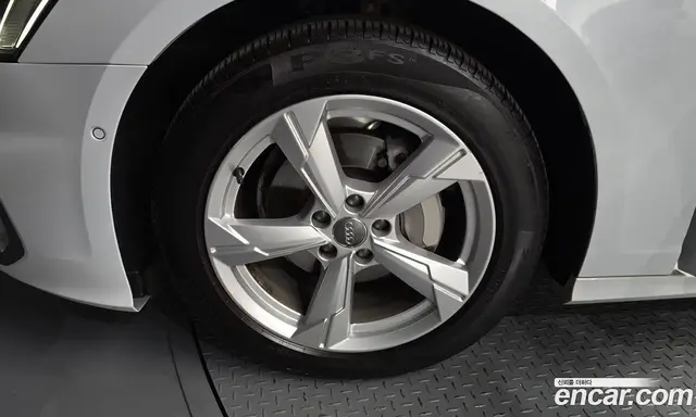 Audi A6 2021 2.0 автомат (гидро), миниатюра 5