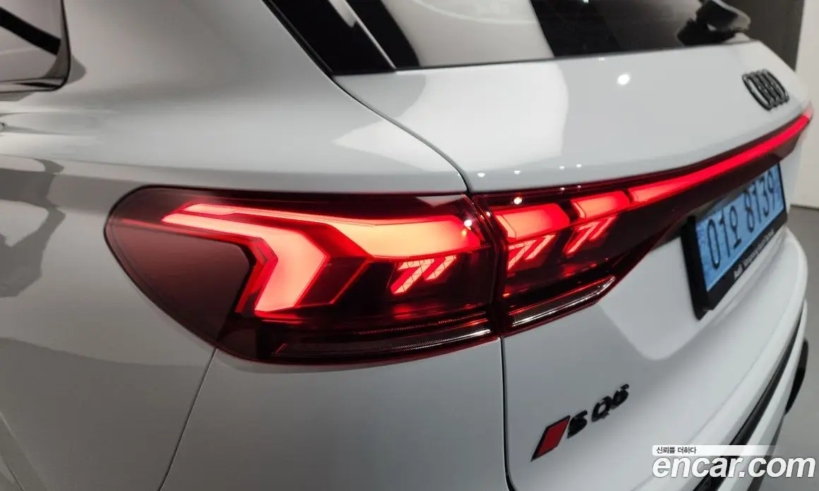 Audi SQ6 e-tron 2025 0.2 автомат (гидро), фото 9