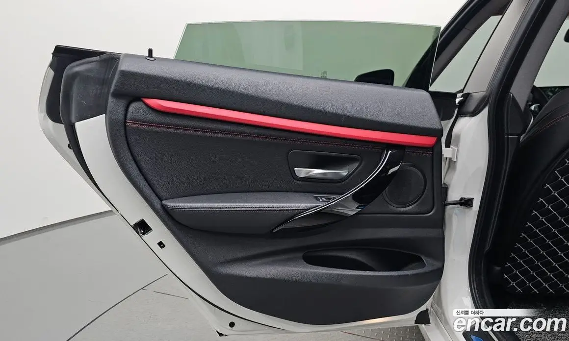 BMW 3 серия 2018 2.0 автомат (гидро), фото 14