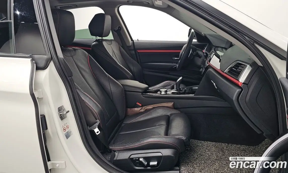 BMW 3 серия 2018 2.0 автомат (гидро), фото 16