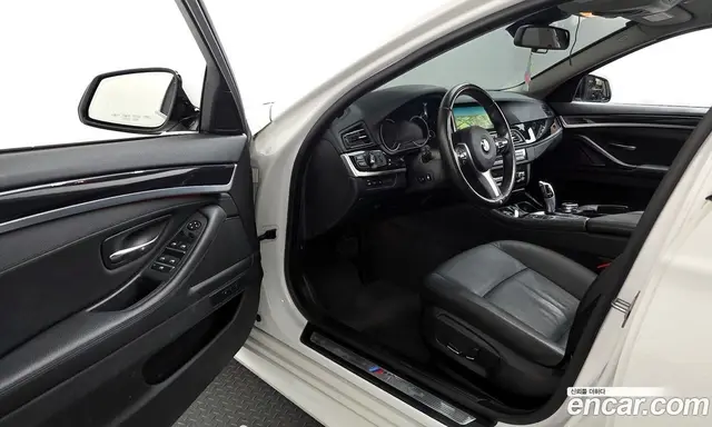 BMW 5 серия 2016 2.0 автомат (гидро), миниатюра 12