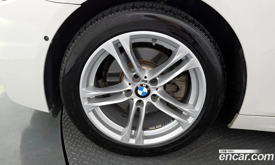 BMW 5 серия 2016 2.0 автомат (гидро), фото 4