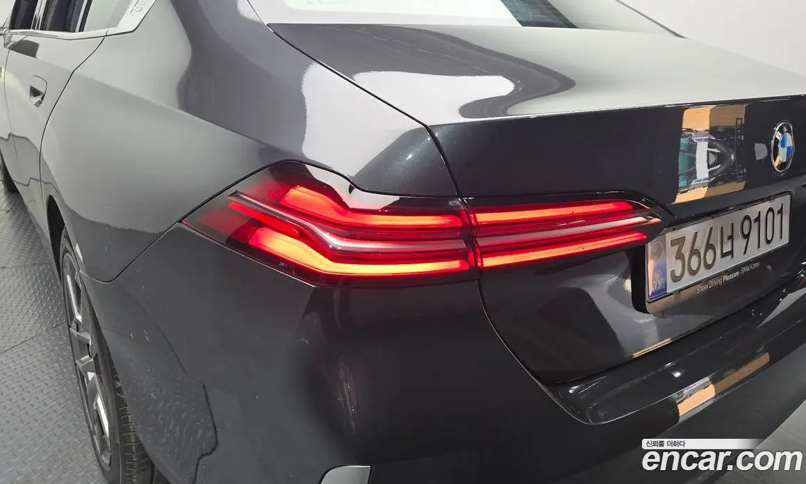BMW 5 серия 2025 2.0 автомат (гидро), фото 8