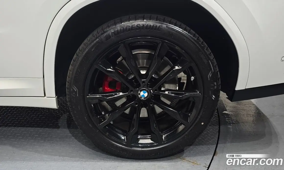 BMW X4 2025 2.0 автомат (гидро), фото 7