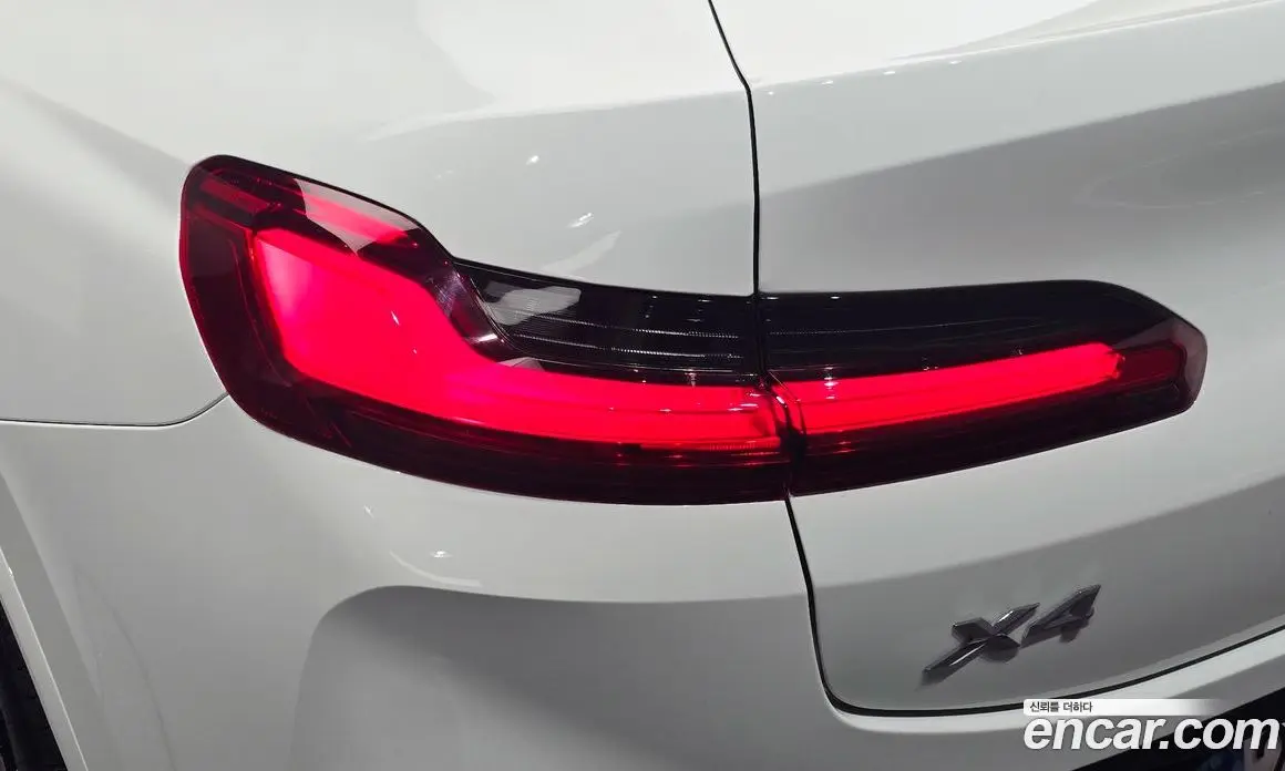 BMW X4 2025 2.0 автомат (гидро), фото 9