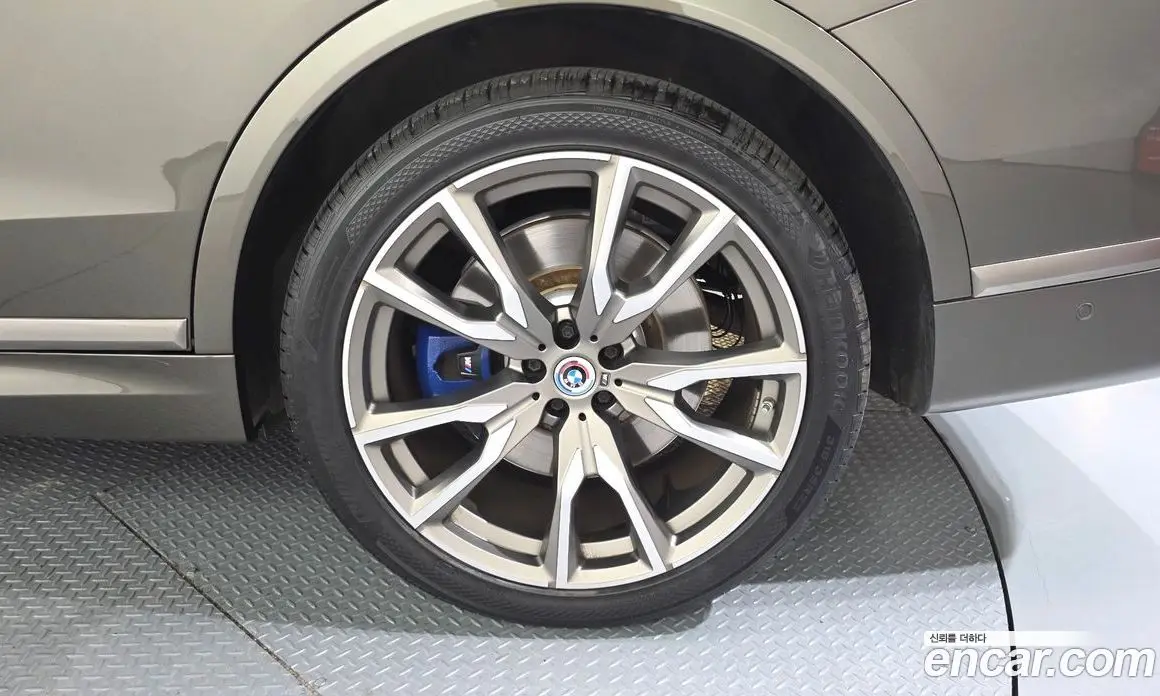 BMW X7 2022 4.4 автомат (гидро), фото 6