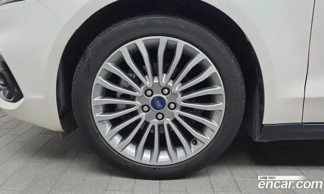 Ford Mondeo 2019 2.0 автомат (гидро), миниатюра 4