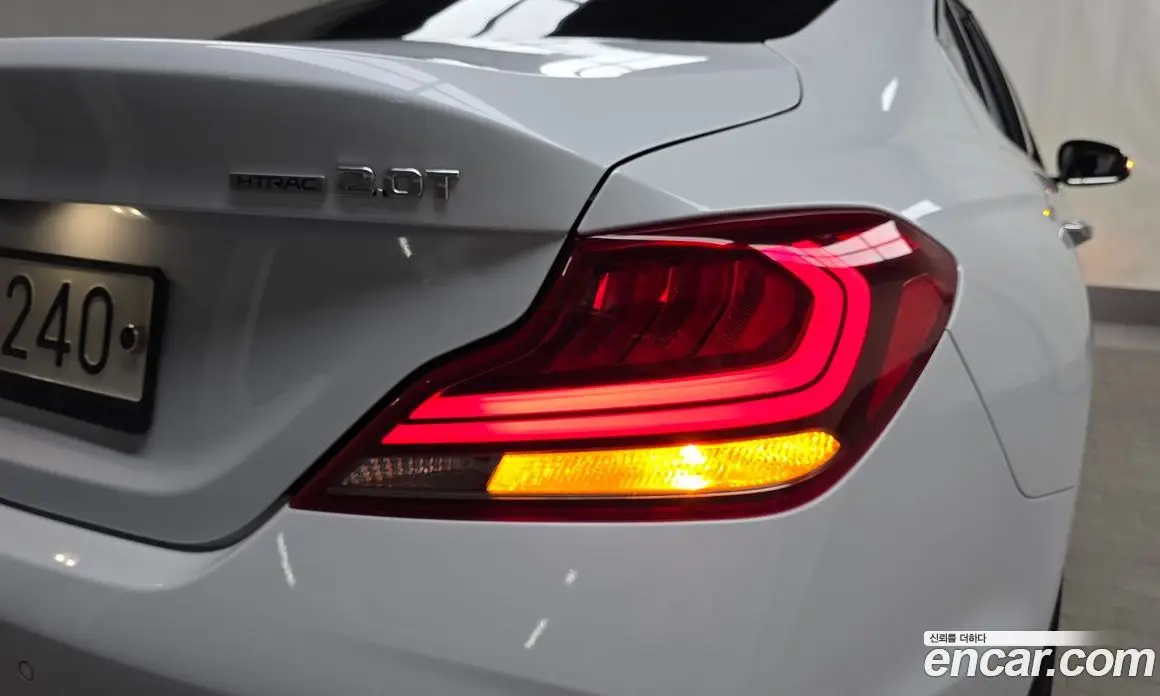 Genesis G70 2018 2.0 автомат (гидро), фото 9 Genesis G70 2018 2.0 автомат (гидро), фото 9