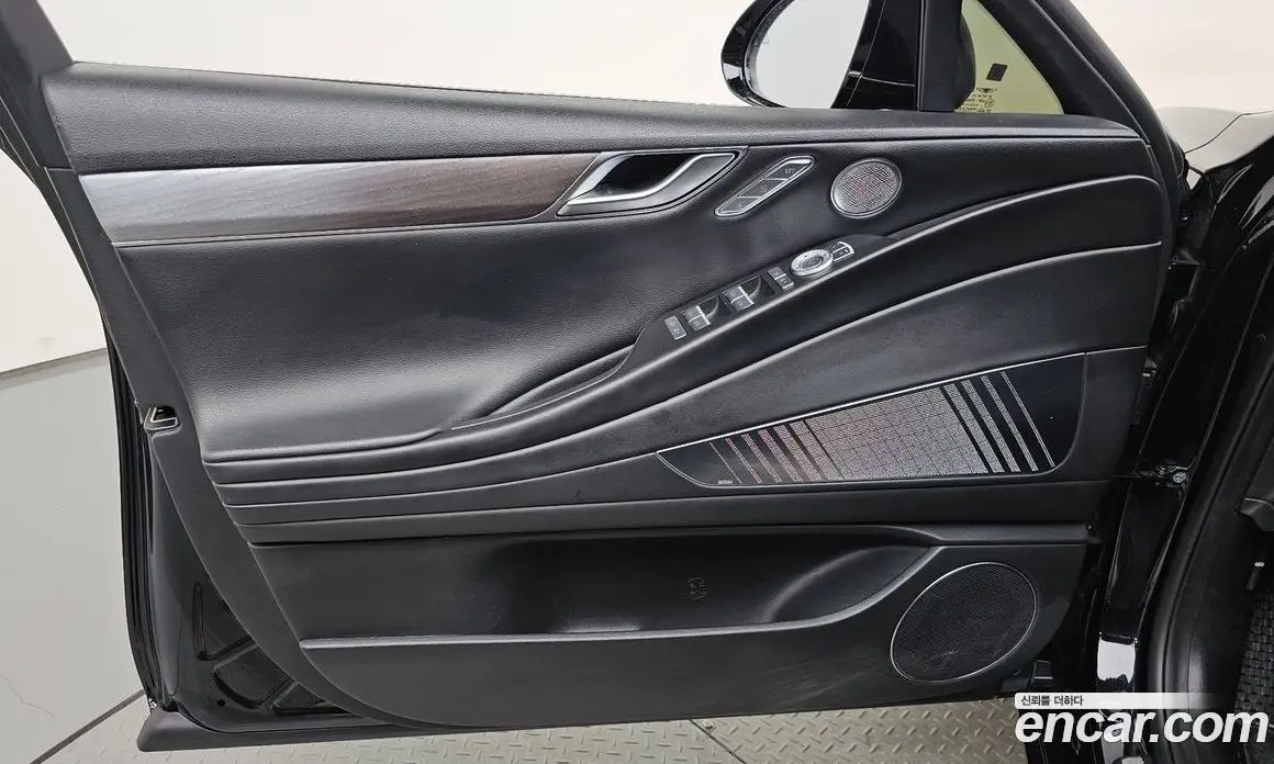 Genesis G80 2023 0.2 автомат (гидро), фото 13