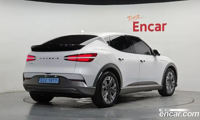 Genesis GV60, 2022, 30 758 км