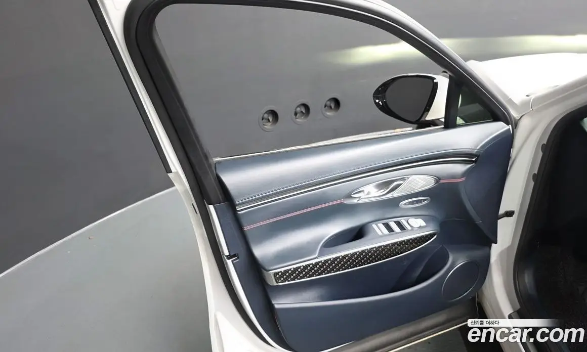 Genesis GV70 2021 2.5 автомат (гидро), фото 14 Genesis GV70 2021 2.5 автомат (гидро), фото 14