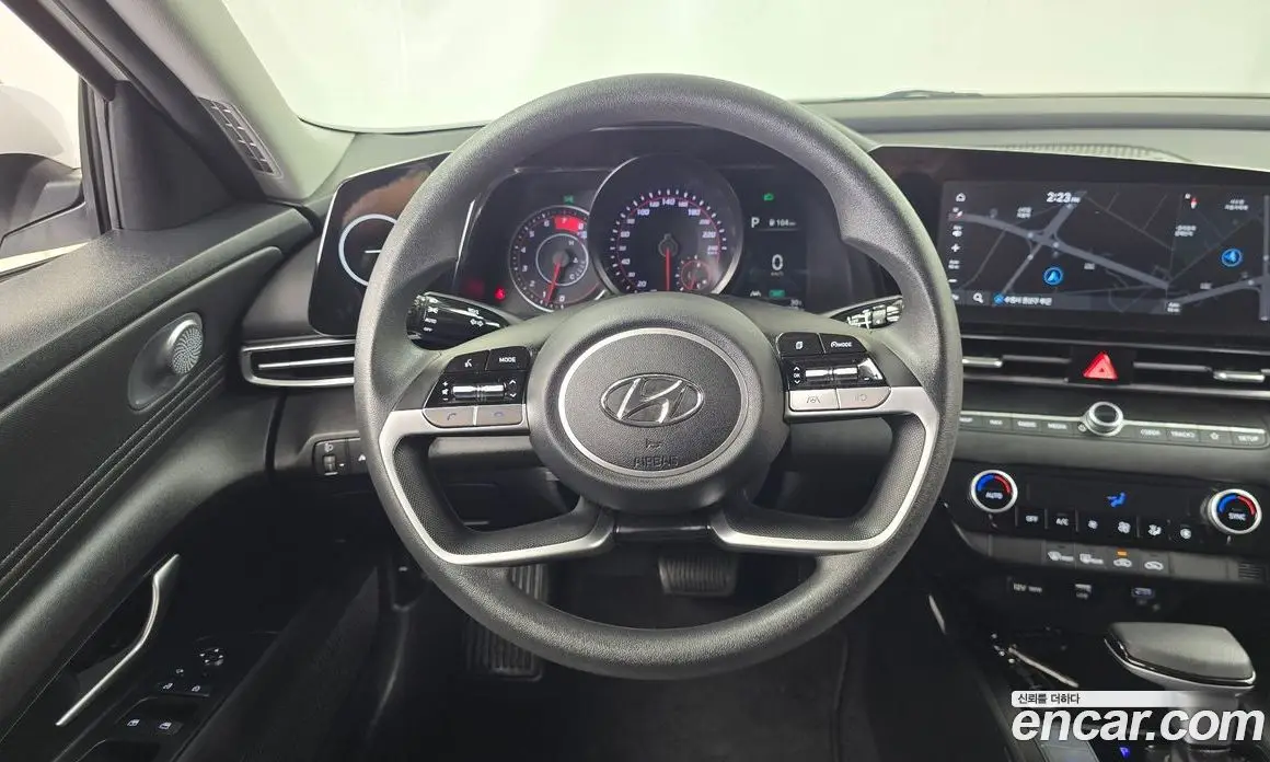 Hyundai Avante 2023 1.6 автомат (гидро), фото 18