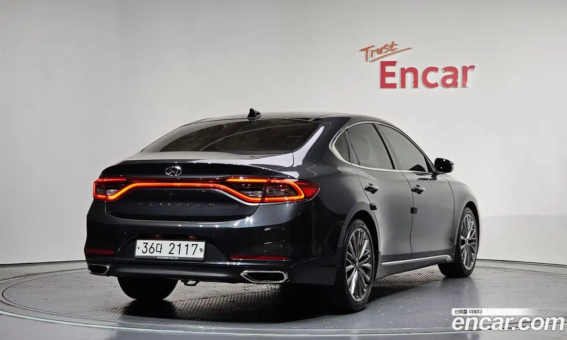 Hyundai Grandeur 2017 2.4 автомат (гидро), фото 2