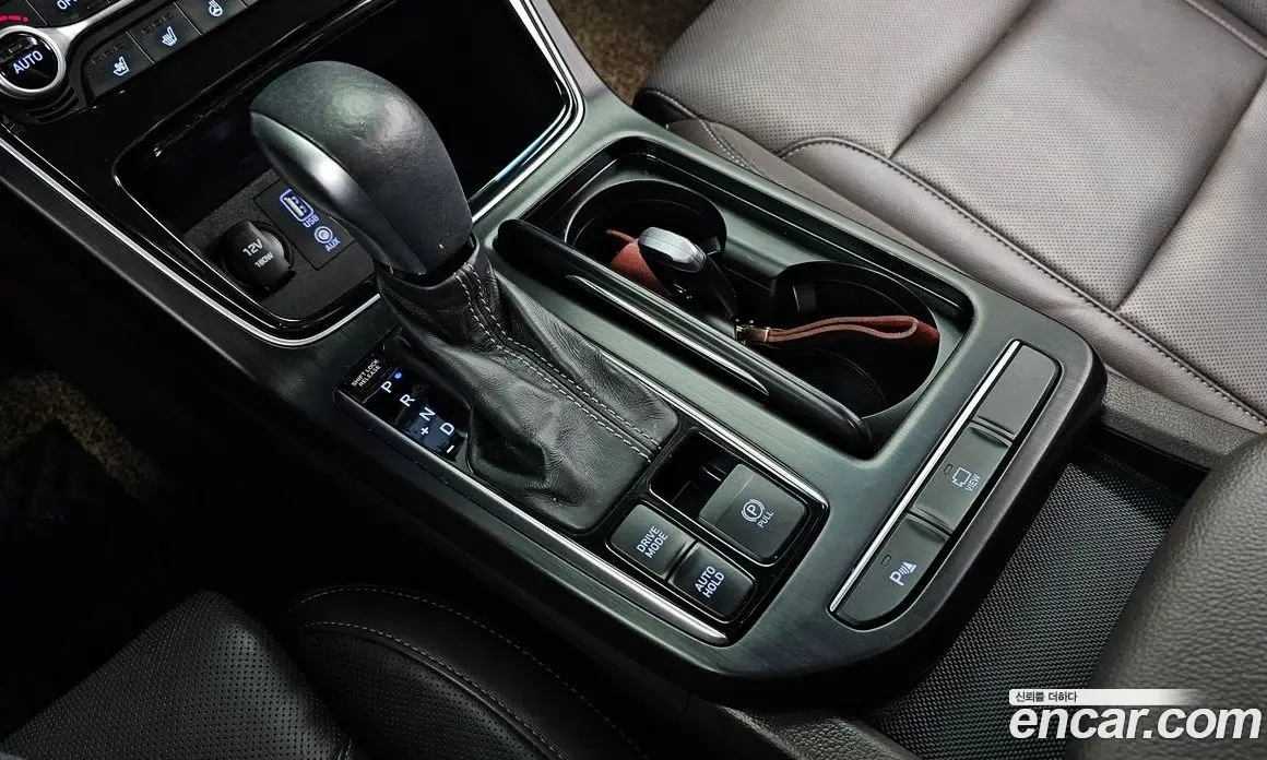 Hyundai Grandeur 2017 2.4 автомат (гидро), фото 12