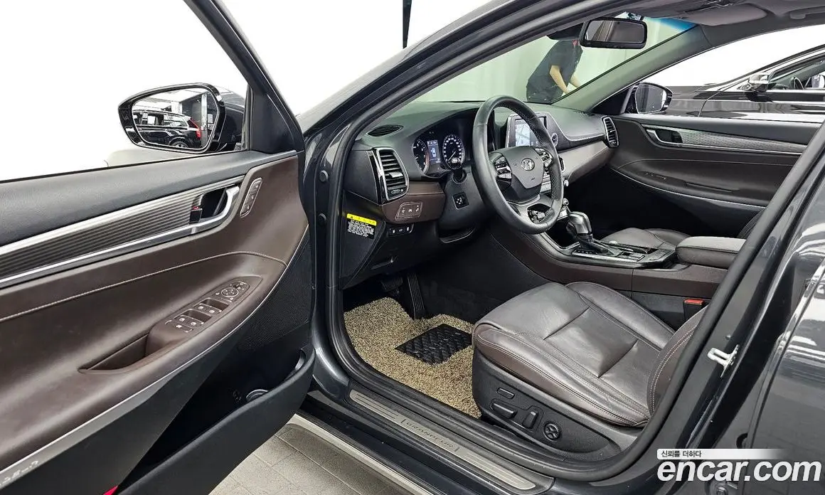 Hyundai Grandeur 2017 2.4 автомат (гидро), фото 13