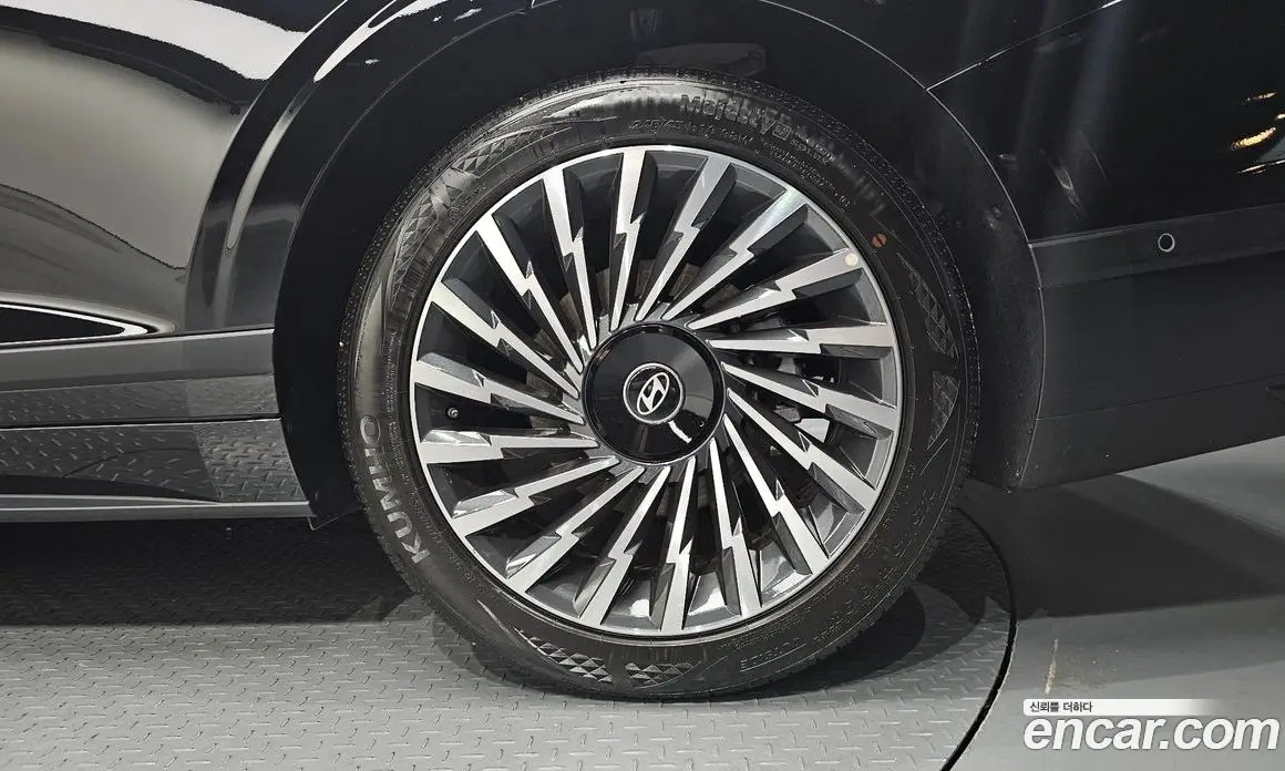Hyundai Grandeur 2025 1.6 автомат (гидро), фото 6