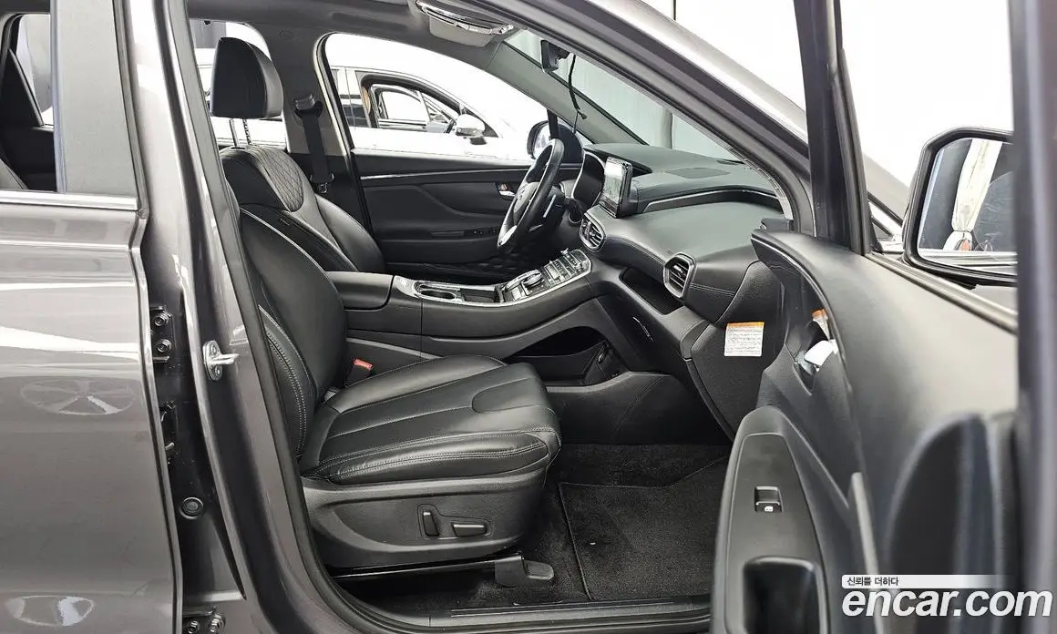 Hyundai Santa Fe 2022 1.6 автомат (гидро), фото 17