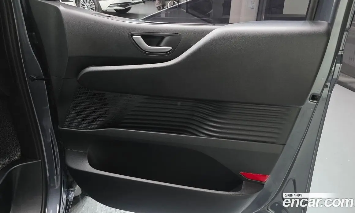Hyundai Staria 2022 2.2 автомат (гидро), фото 15