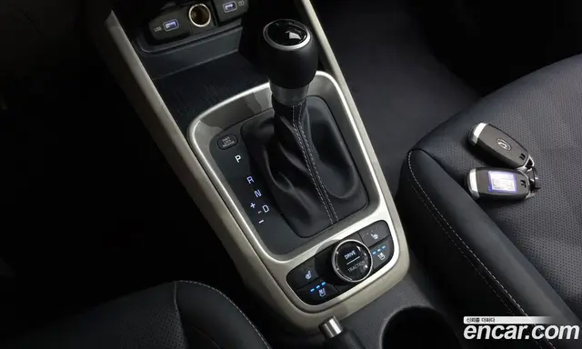 Hyundai Venue 2021 1.6 автомат (гидро), миниатюра 12