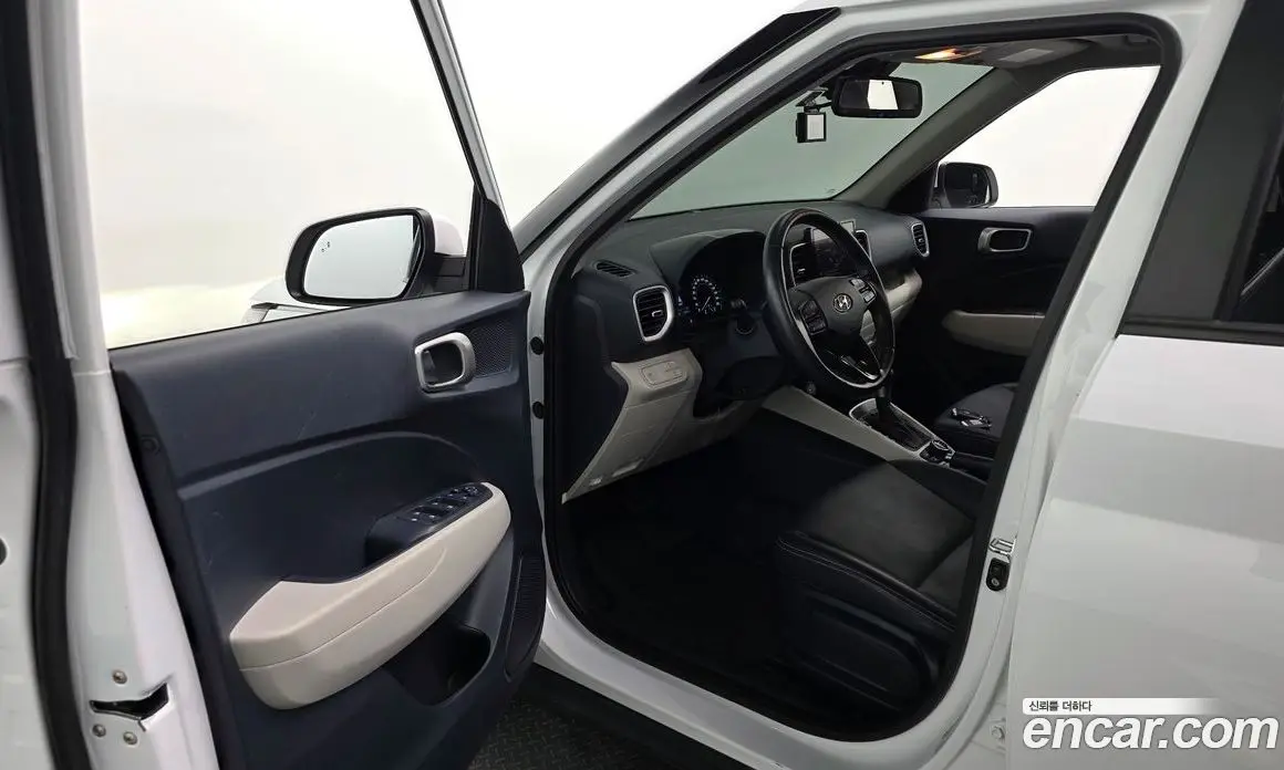 Hyundai Venue 2021 1.6 автомат (гидро), фото 13