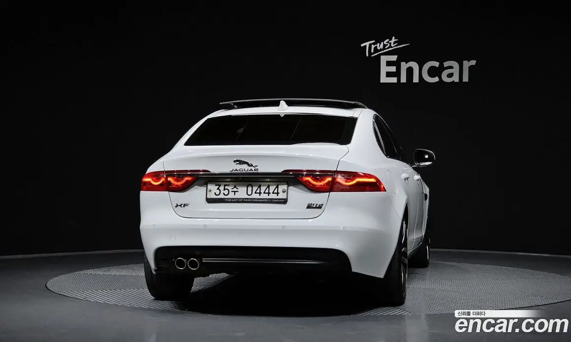 Jaguar XF 2016 2.0 автомат (гидро), фото 3
