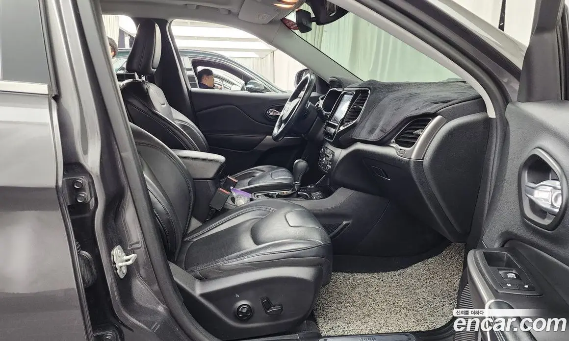 Jeep Cherokee 2020 2.4 автомат (гидро), фото 17