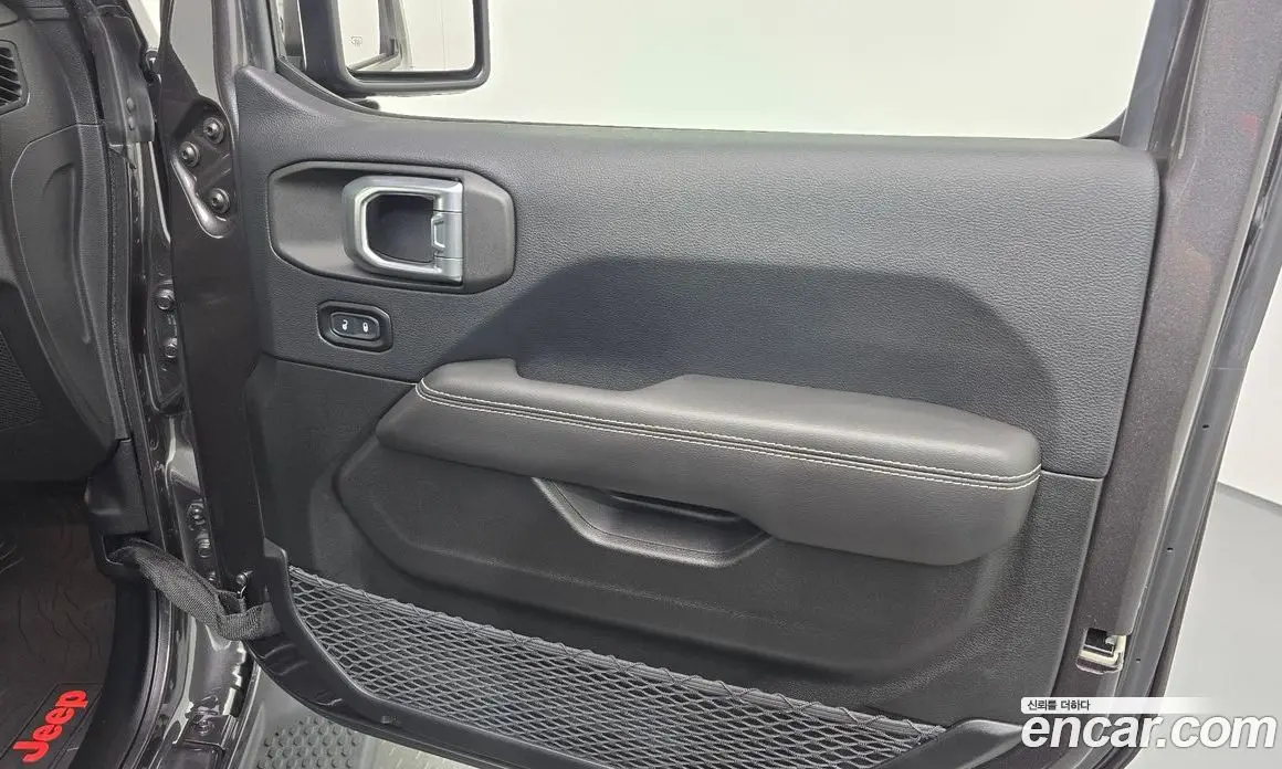Jeep Wrangler 2019 2.0 автомат (гидро), фото 14