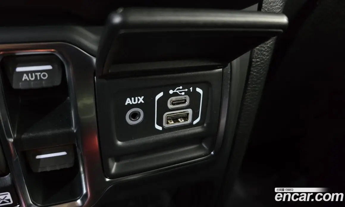 Jeep Wrangler 2019 2.0 автомат (гидро), фото 18