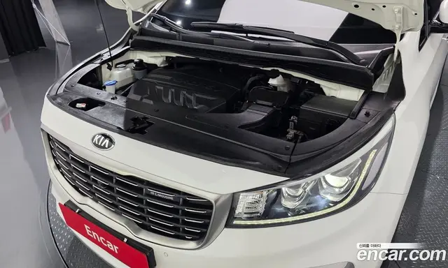 Kia Carnival 2019 2.2 автомат (гидро), миниатюра 5