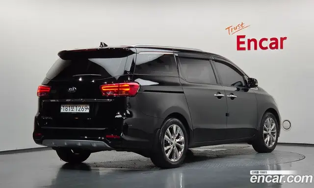 Kia Carnival 2020 2.2 автомат (гидро), миниатюра 2