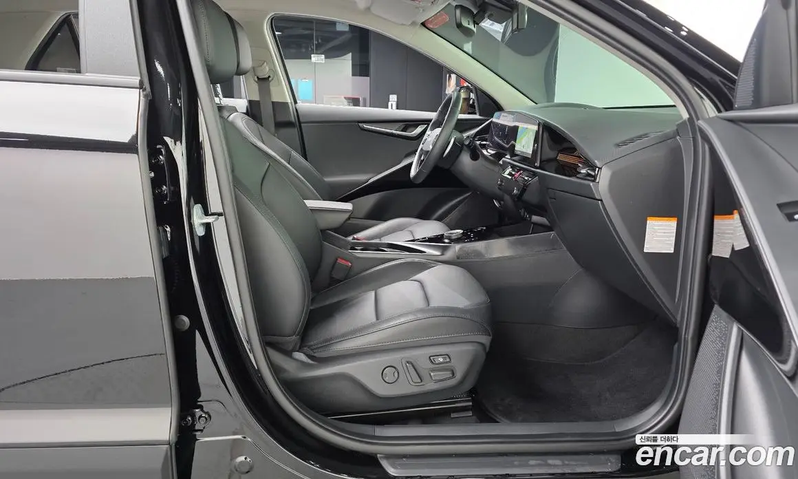 Kia Niro 2023 0.2 автомат (гидро), фото 15 Kia Niro 2023 0.2 автомат (гидро), фото 15