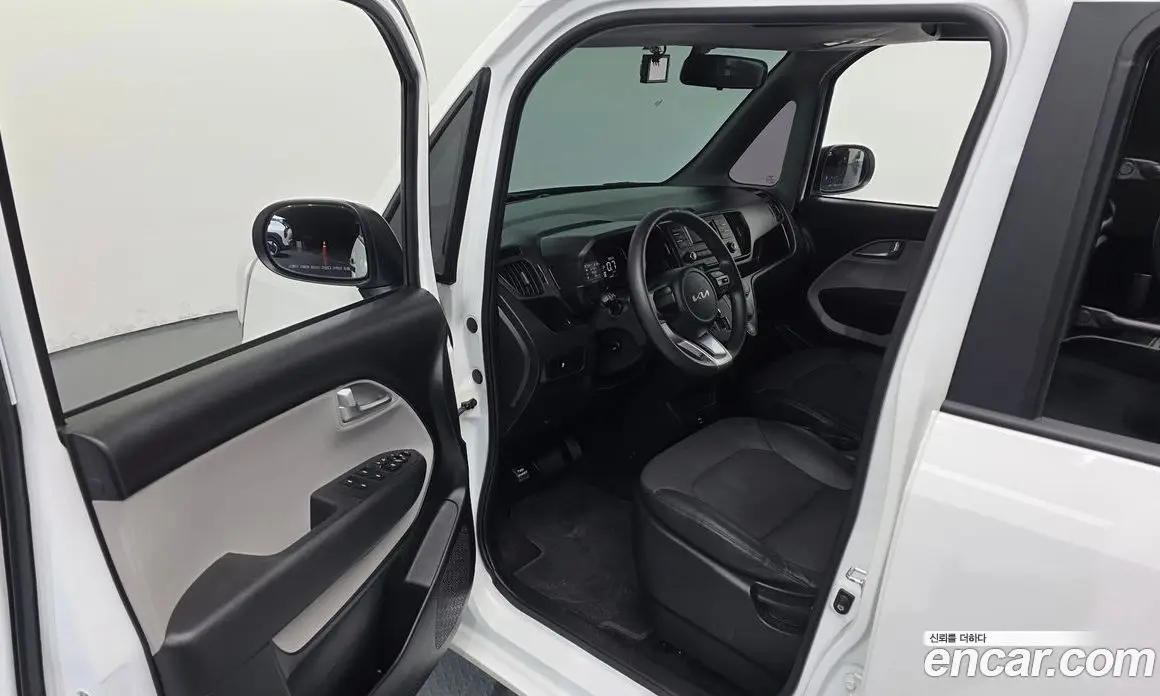 Kia Ray 2023 1.0 автомат (гидро), фото 13