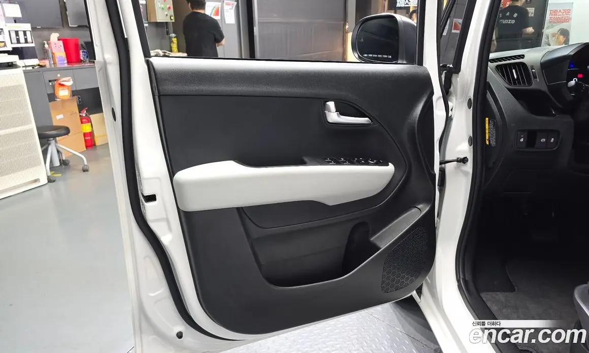 Kia Ray 2025 1.0 автомат (гидро), фото 14