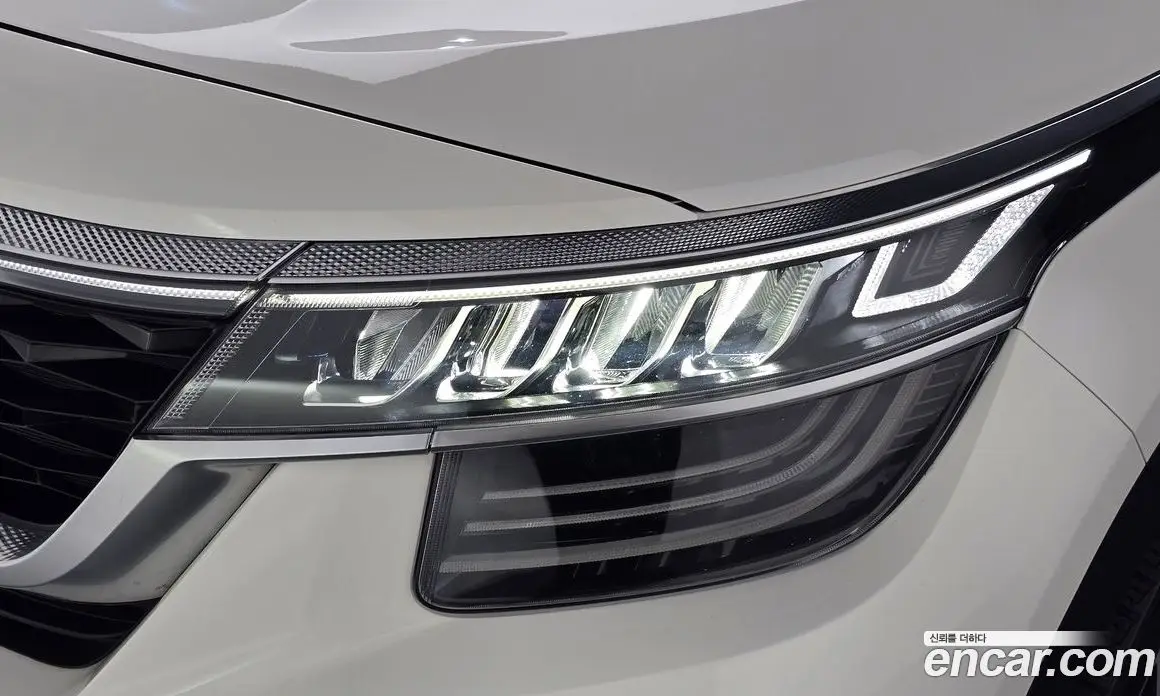Kia Seltos 2022 1.6 автомат (гидро), фото 8 Kia Seltos 2022 1.6 автомат (гидро), фото 8