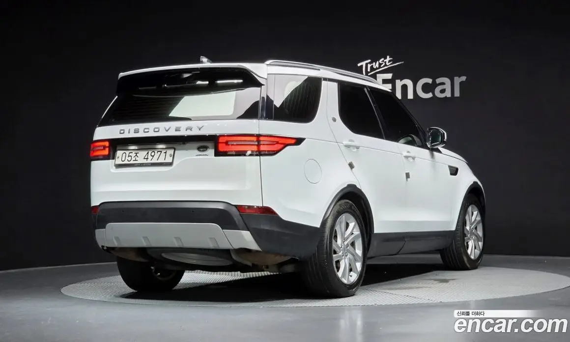 Land Rover Discovery 2018 3.0 автомат (гидро), фото 2