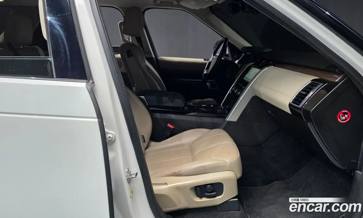 Land Rover Discovery 2018 3.0 автомат (гидро), фото 17