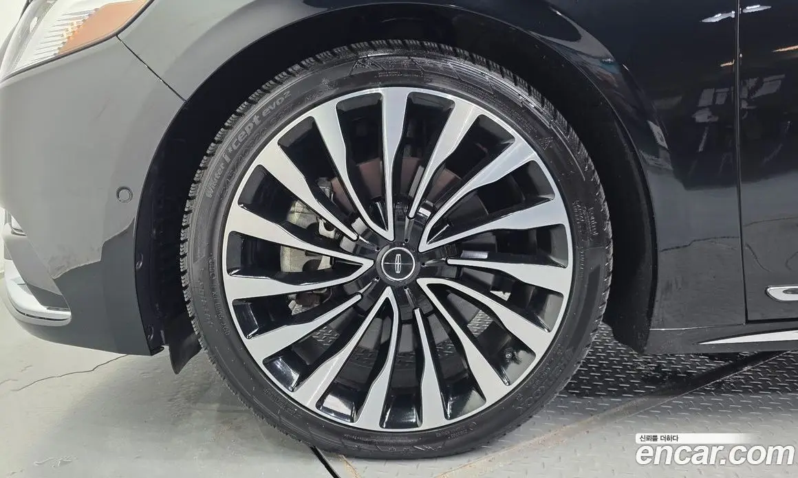 Lincoln Continental 2018 3.0 автомат (гидро), фото 4 Lincoln Continental 2018 3.0 автомат (гидро), фото 4