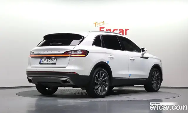 Lincoln Nautilus 2023 2.7 автомат (гидро), миниатюра 2