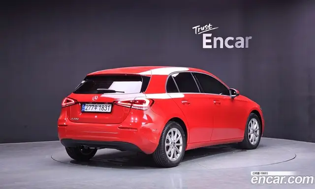 Mercedes-Benz A-Class 2019 2.0 автомат (гидро), миниатюра 2 Mercedes-Benz A-Class 2019 2.0 автомат (гидро), миниатюра 2